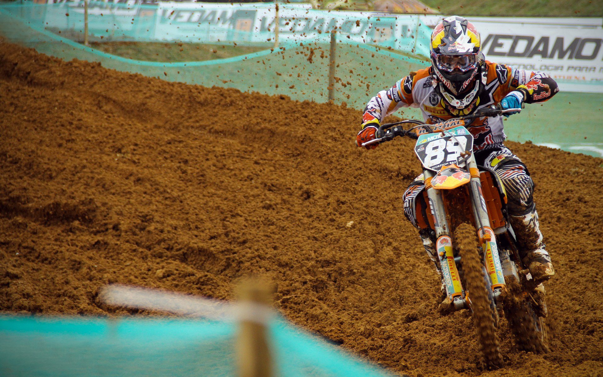 “西甲强队摩拳擦掌，迎来关键战役”