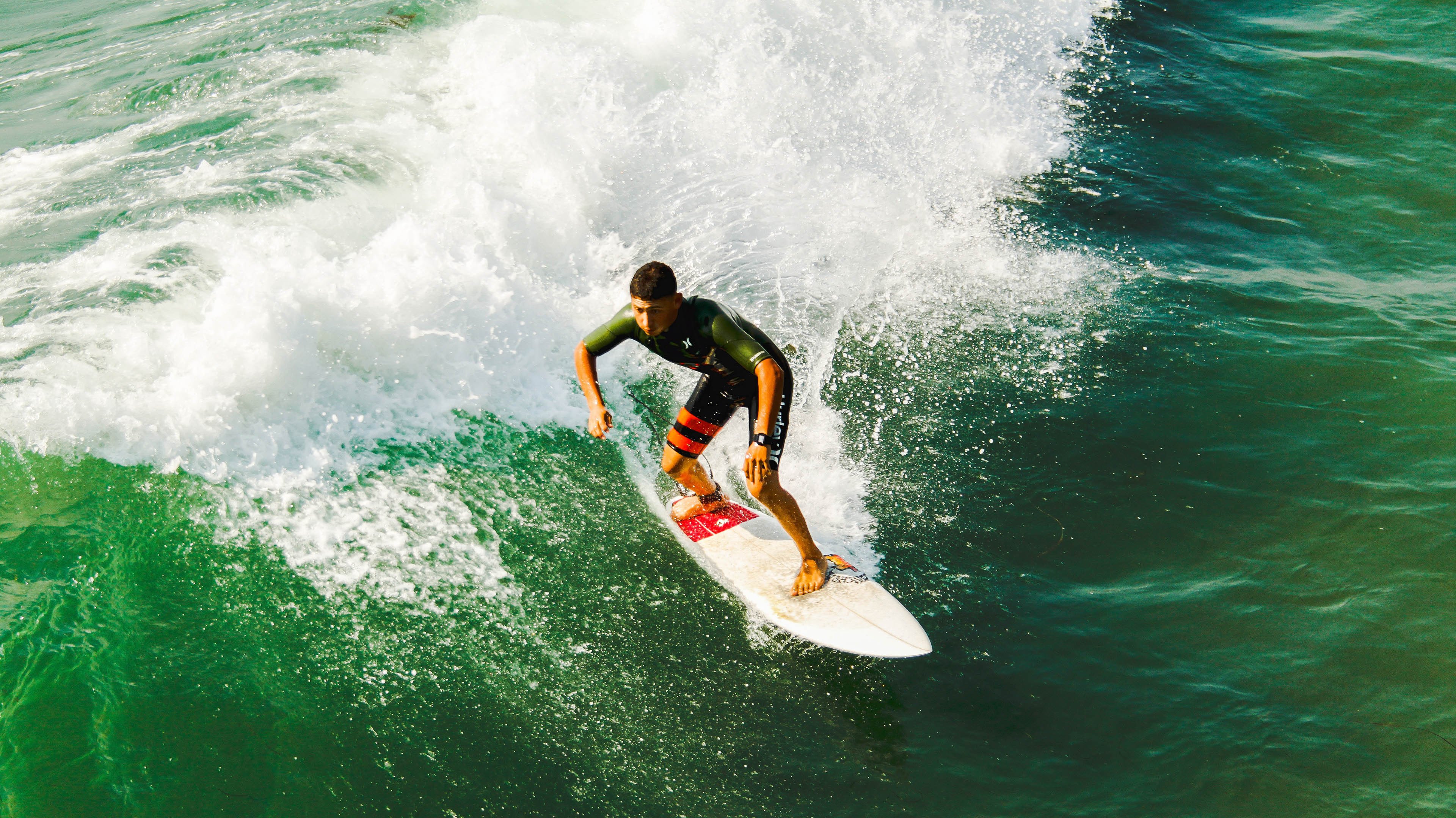 中场逼抢是否造成整体进攻连贯性下降,中场突击技术