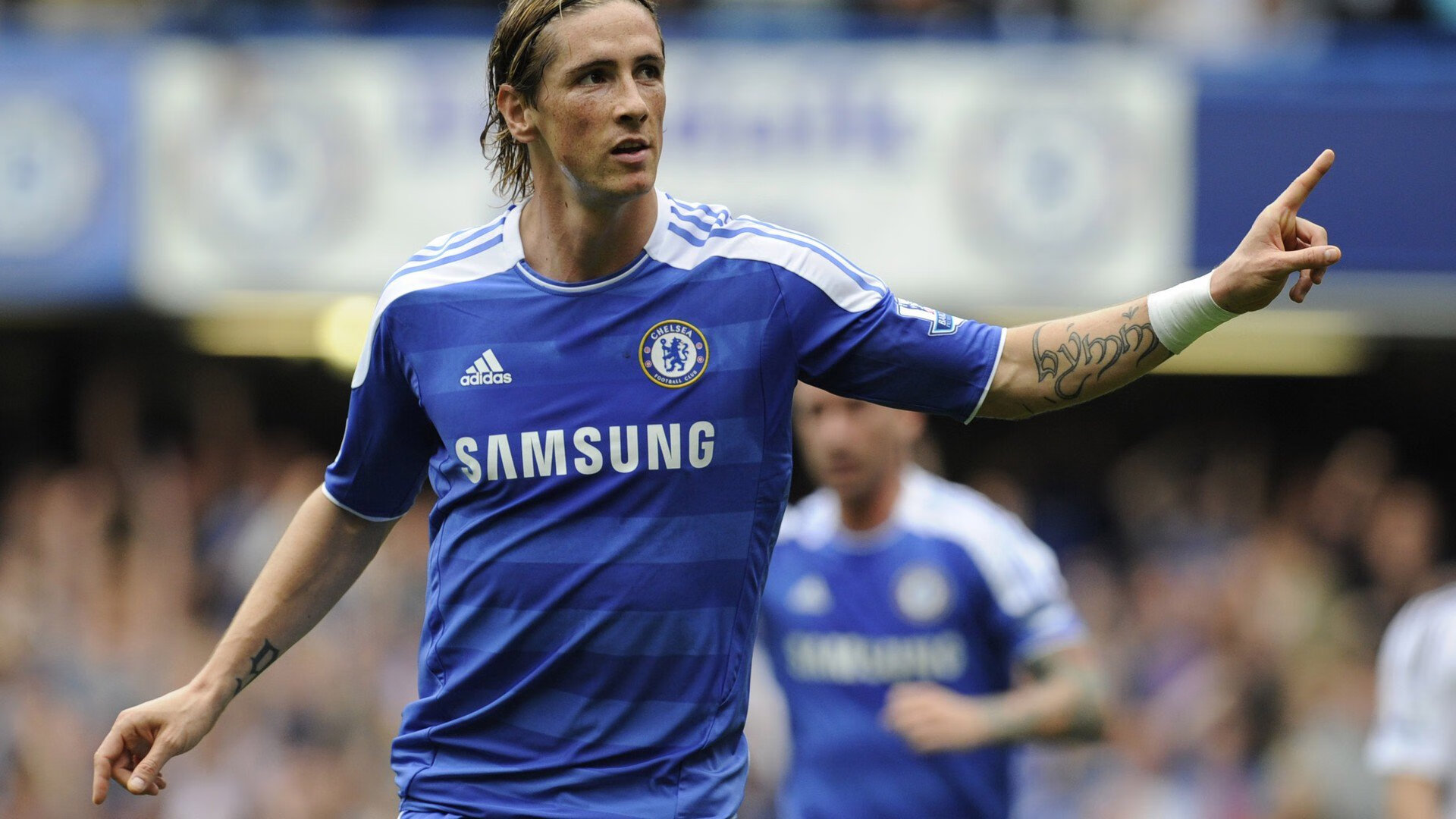 伯恩茅斯逆转战胜对手，斩获三分，伯恩茅斯图片