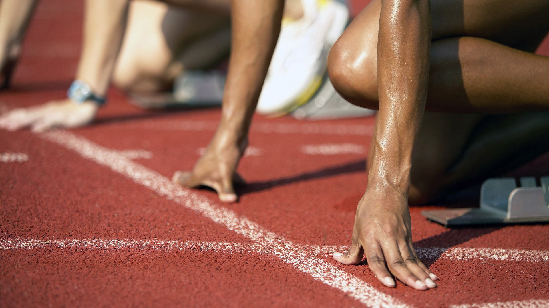 内容创新带动行业繁荣：从传统转播到短视频、多平台多形态，内容创作行业